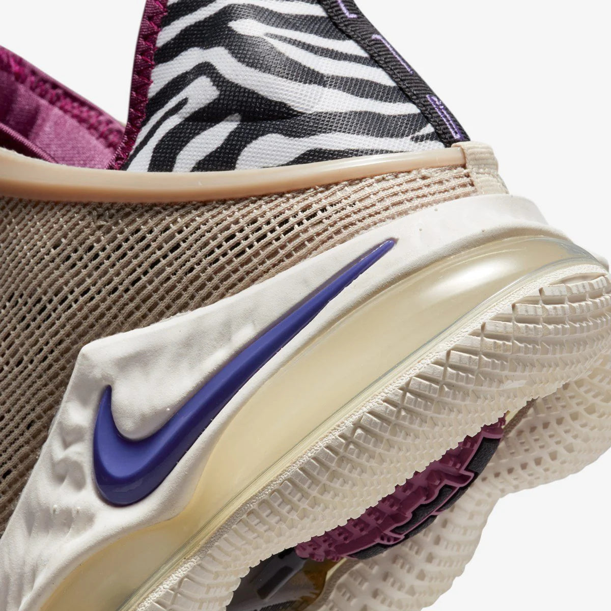 Nike LeBron 19 Low “Safari”