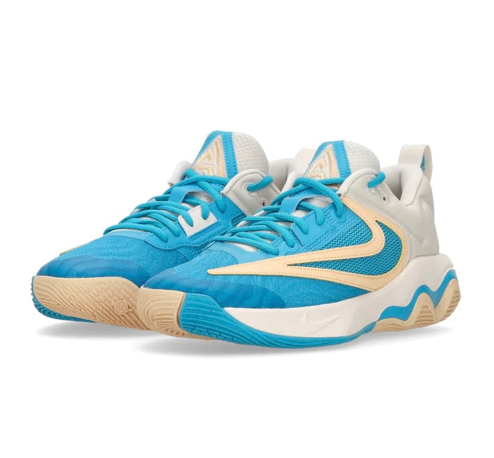 Nike Giannis Immortality 3 “Greece & Nigeria”