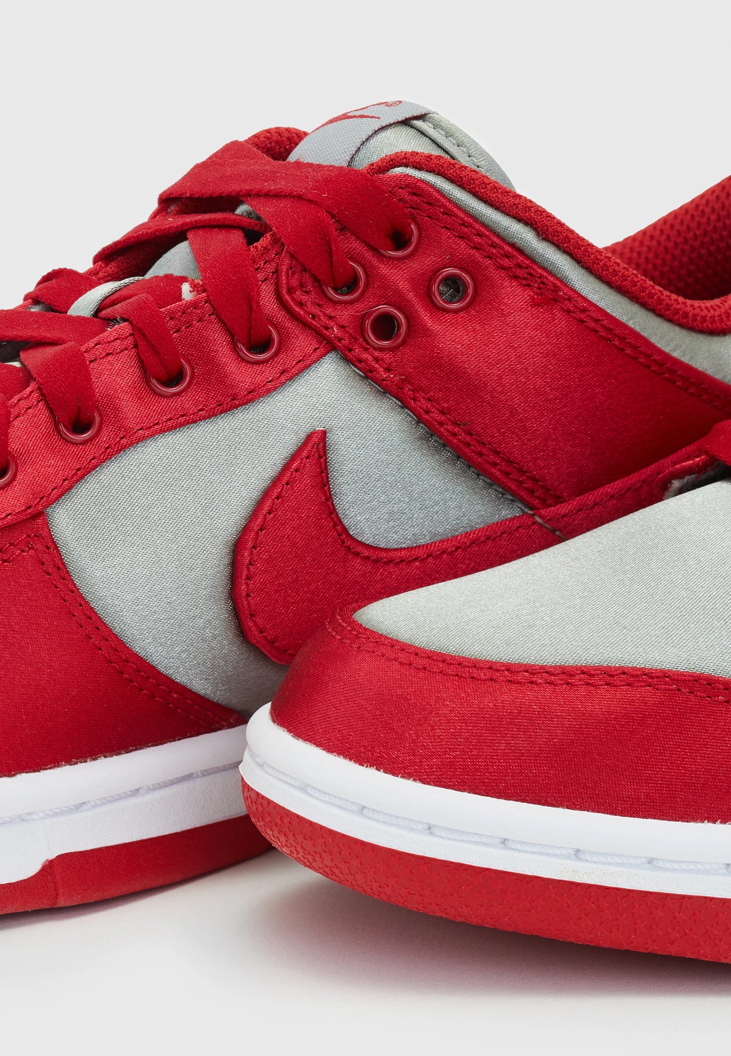 Nike Dunk Low ESS SNKR “Satin UNLV”