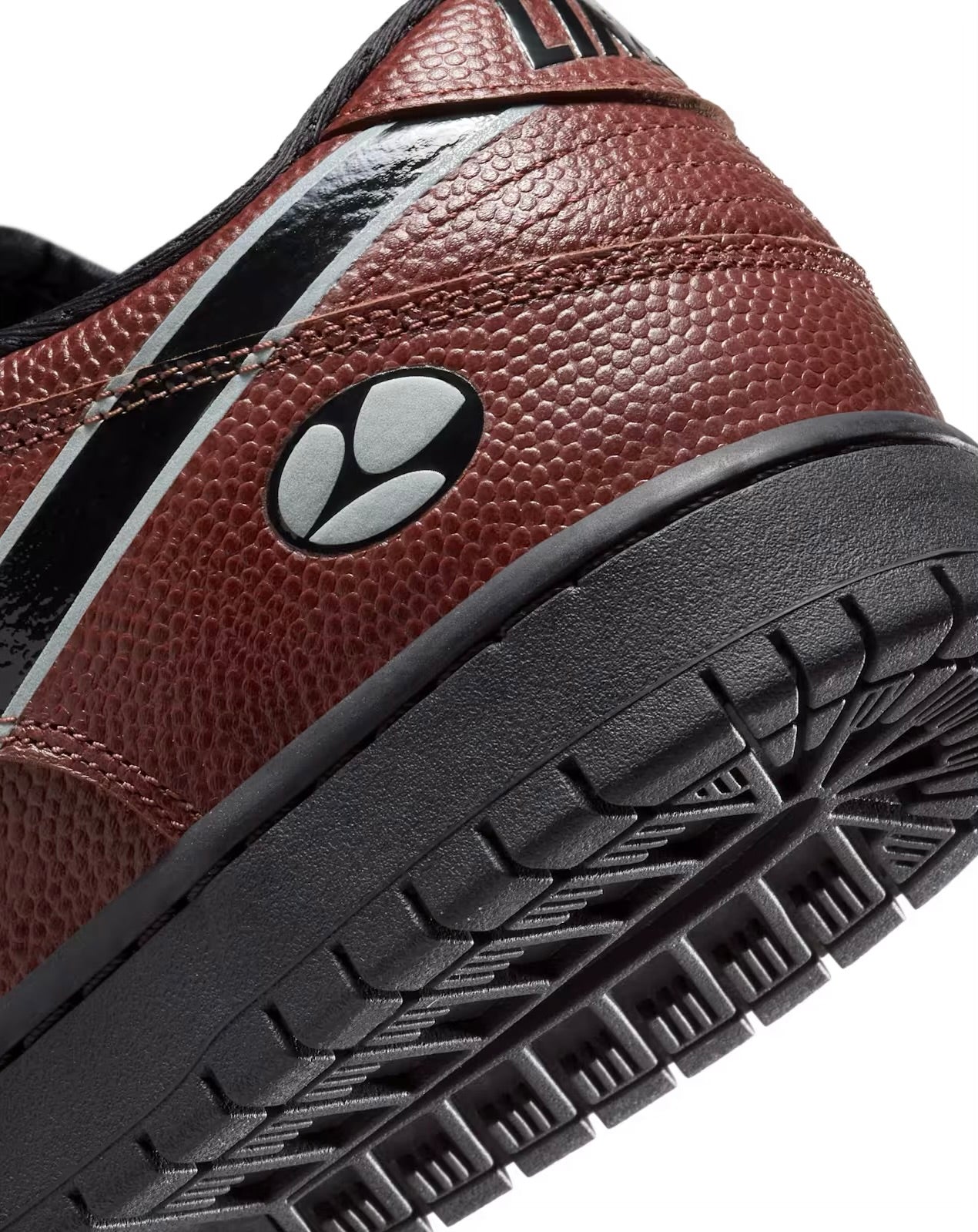 Nike SB Dunk Low Pro x Limosine Skateboards “Brown and Black”