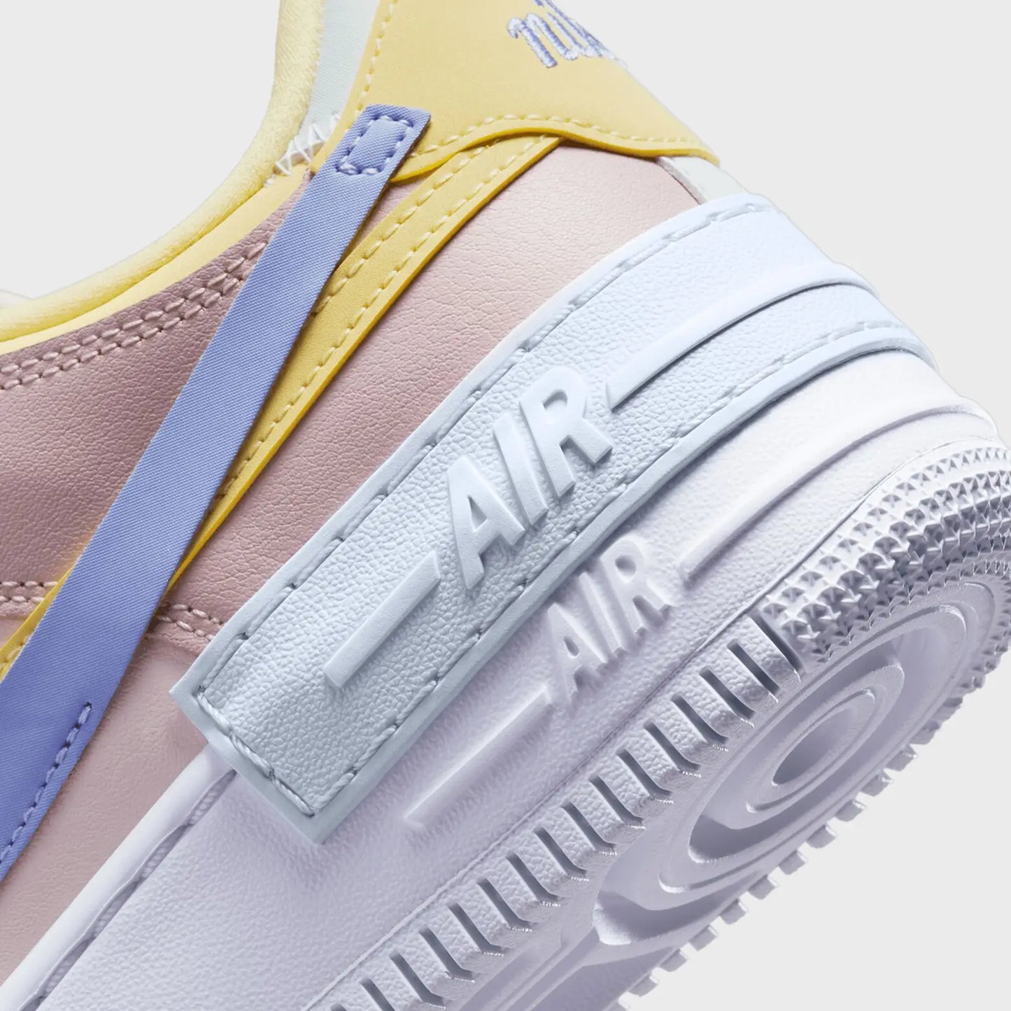 Nike Air Force 1 Shadow “Soft Pink”