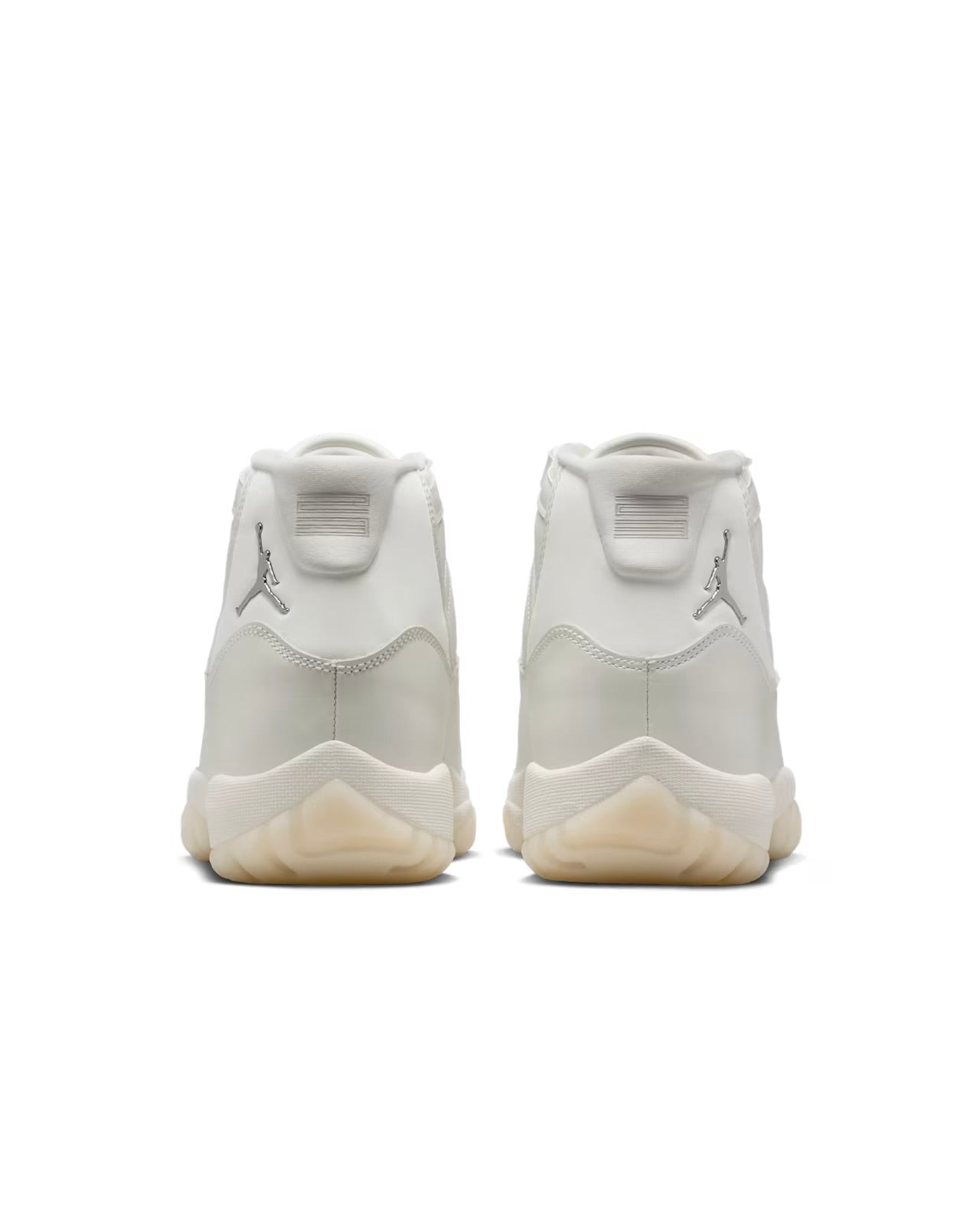 Jordan 11 Retro “Pearl”