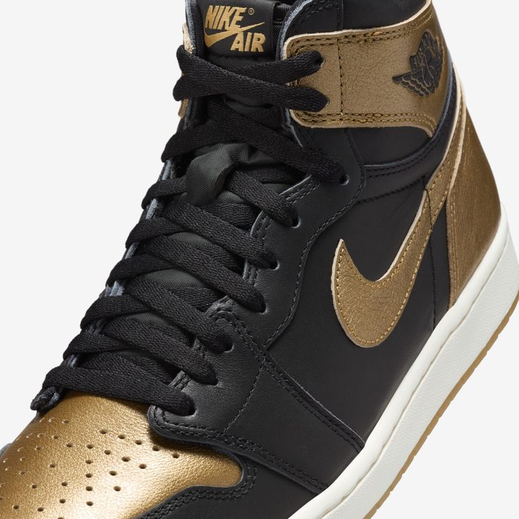 Jordan 1 Retro High OG “Metallic Gold”