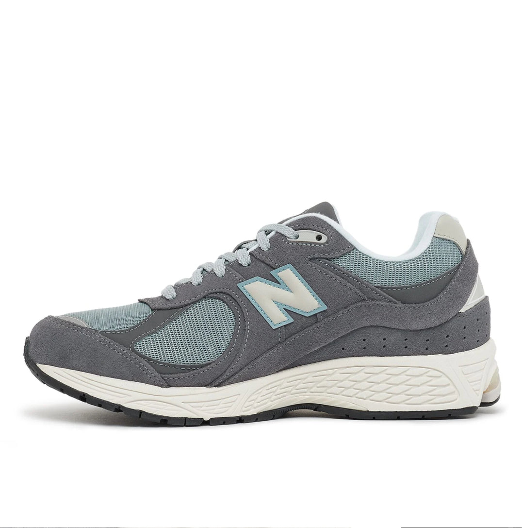 New Balance M2002 “Grey”