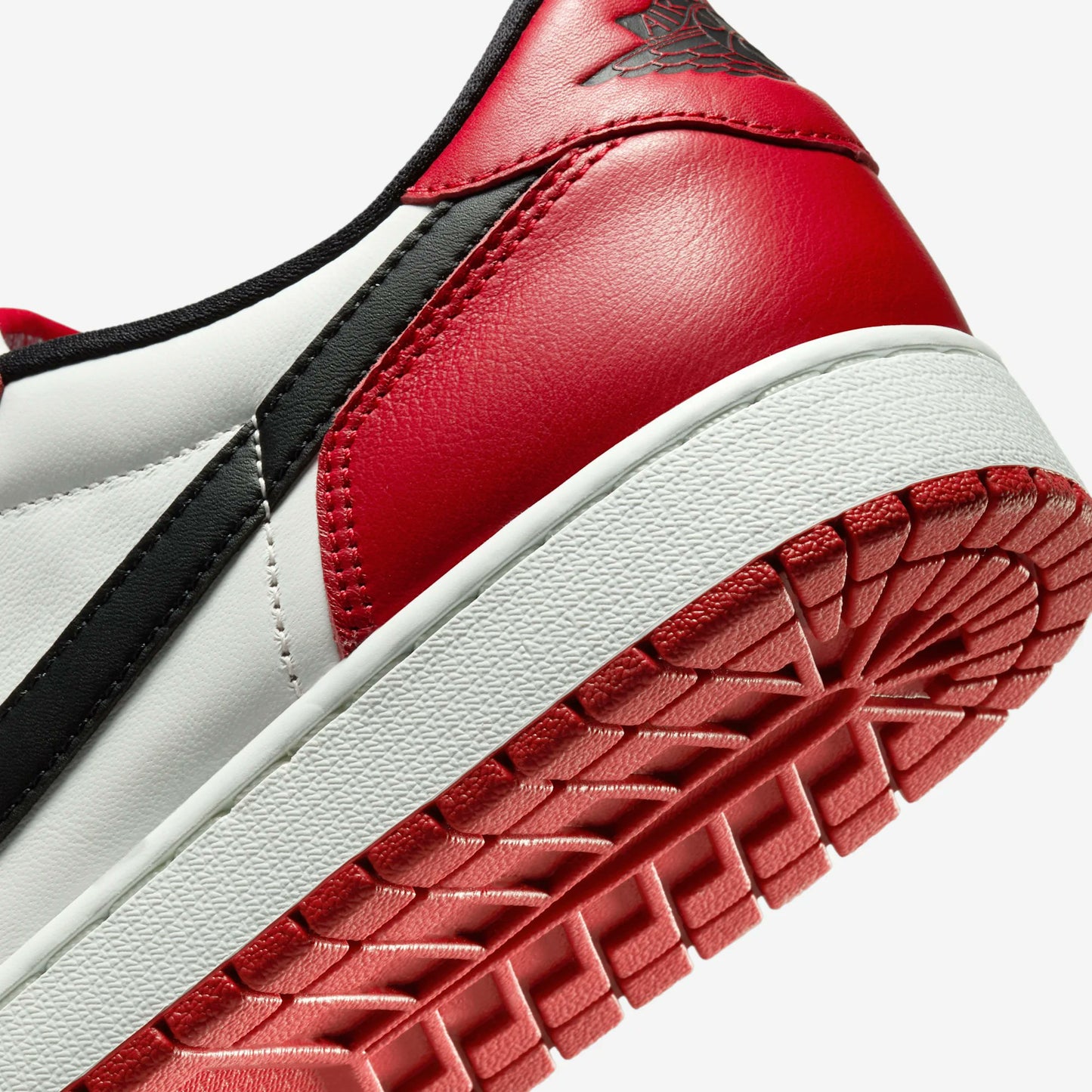 Jordan 1 Retro Low OG "Chicago"