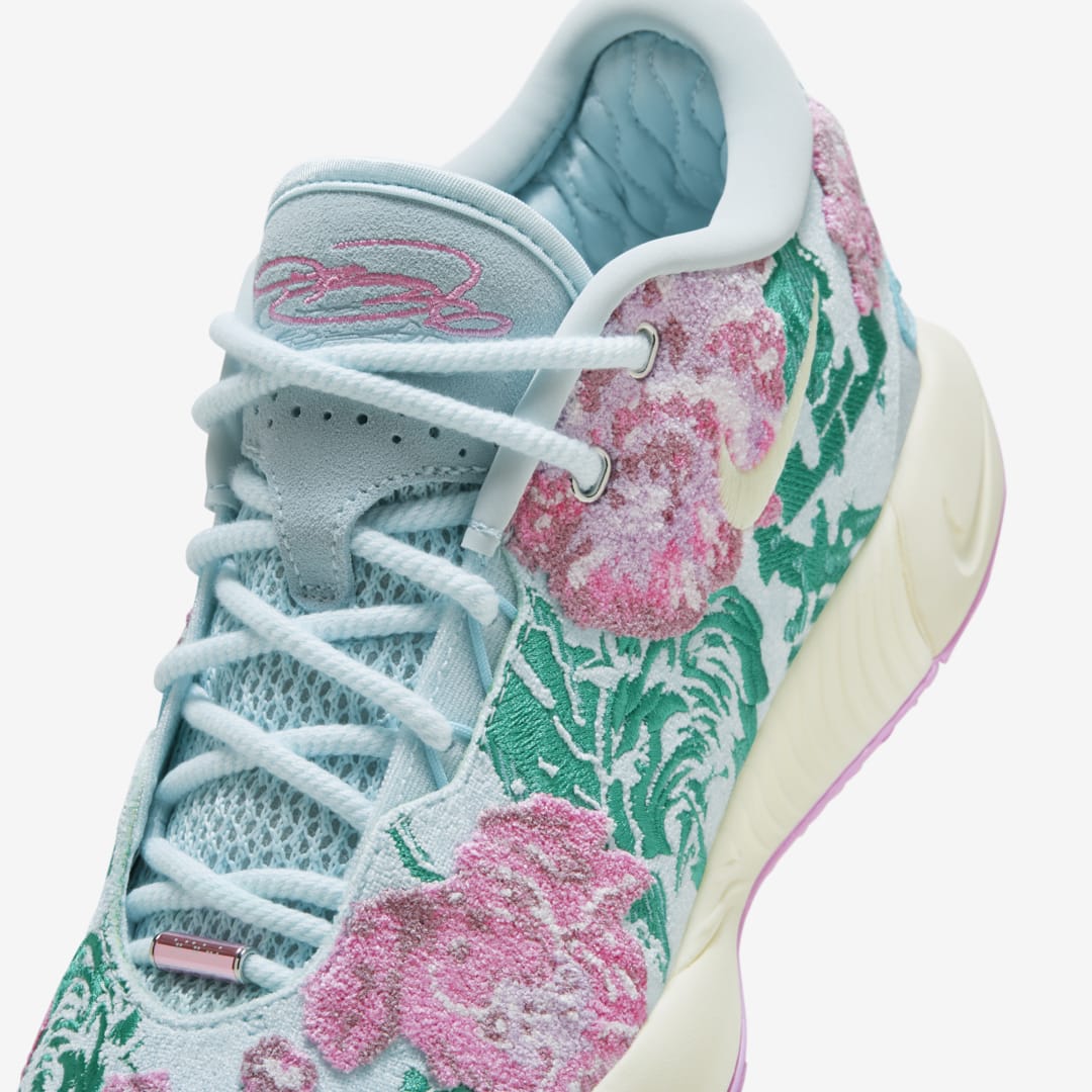 Nike LeBron 21 “Grandma’s Couch”
