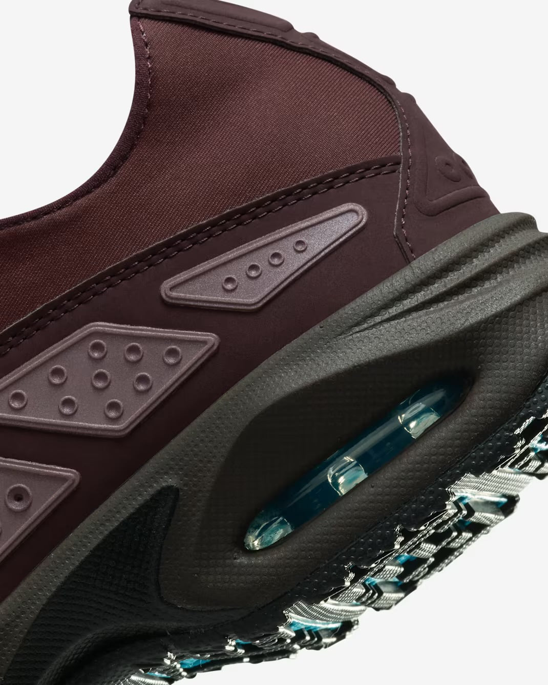 Nike Air Max SNDR “Burgundy Crush”