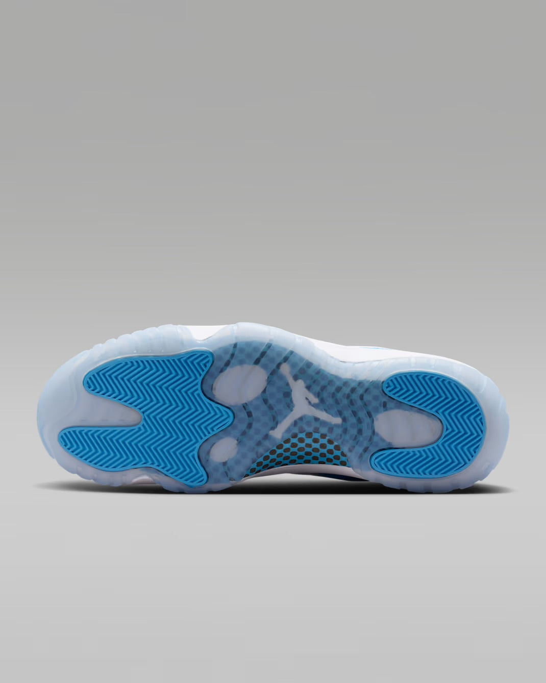 Jordan 11 Retro Low “University Blue”