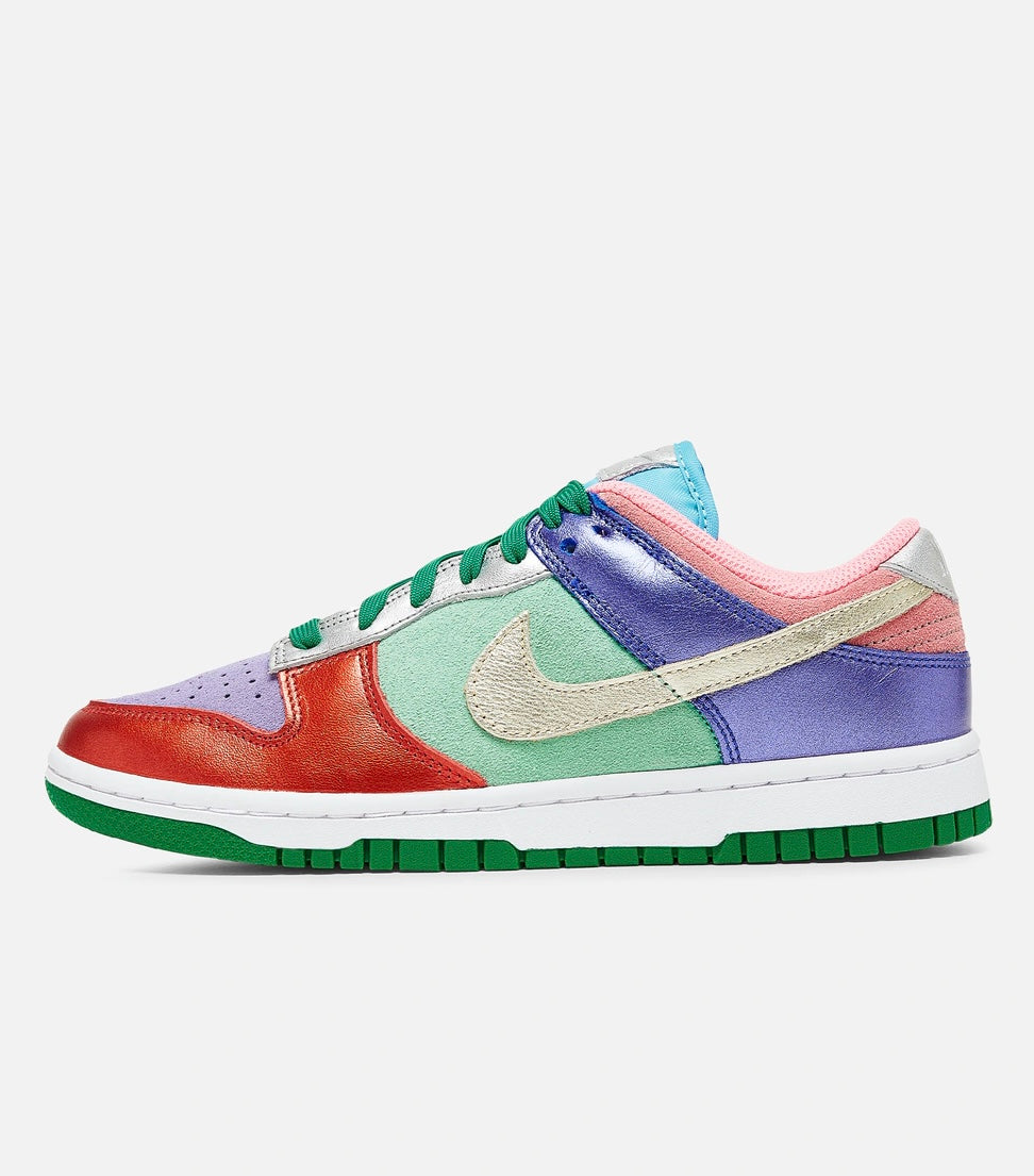 Nike Dunk Low SE “Sunset Pulse”