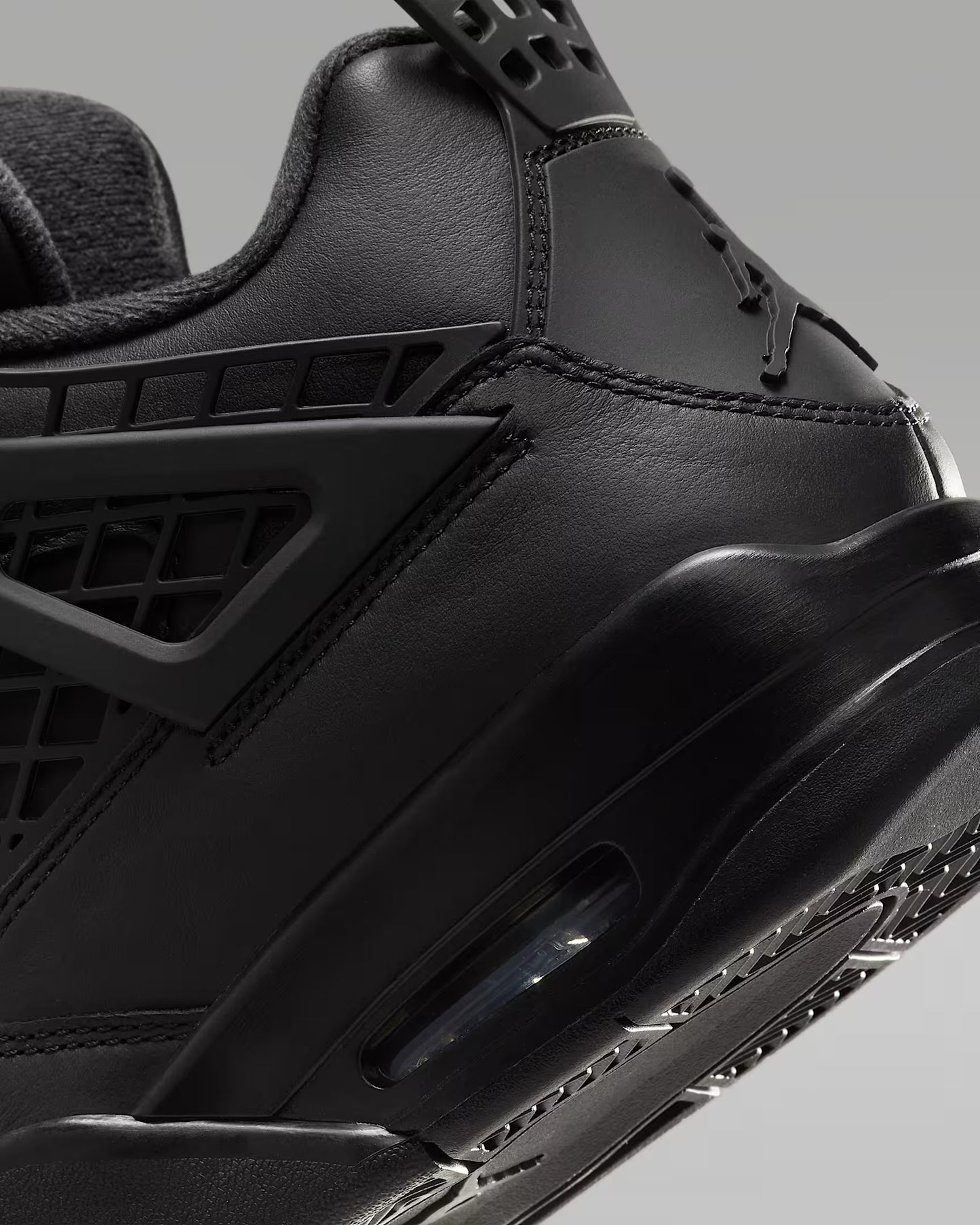 Jordan 4 NET “Black”