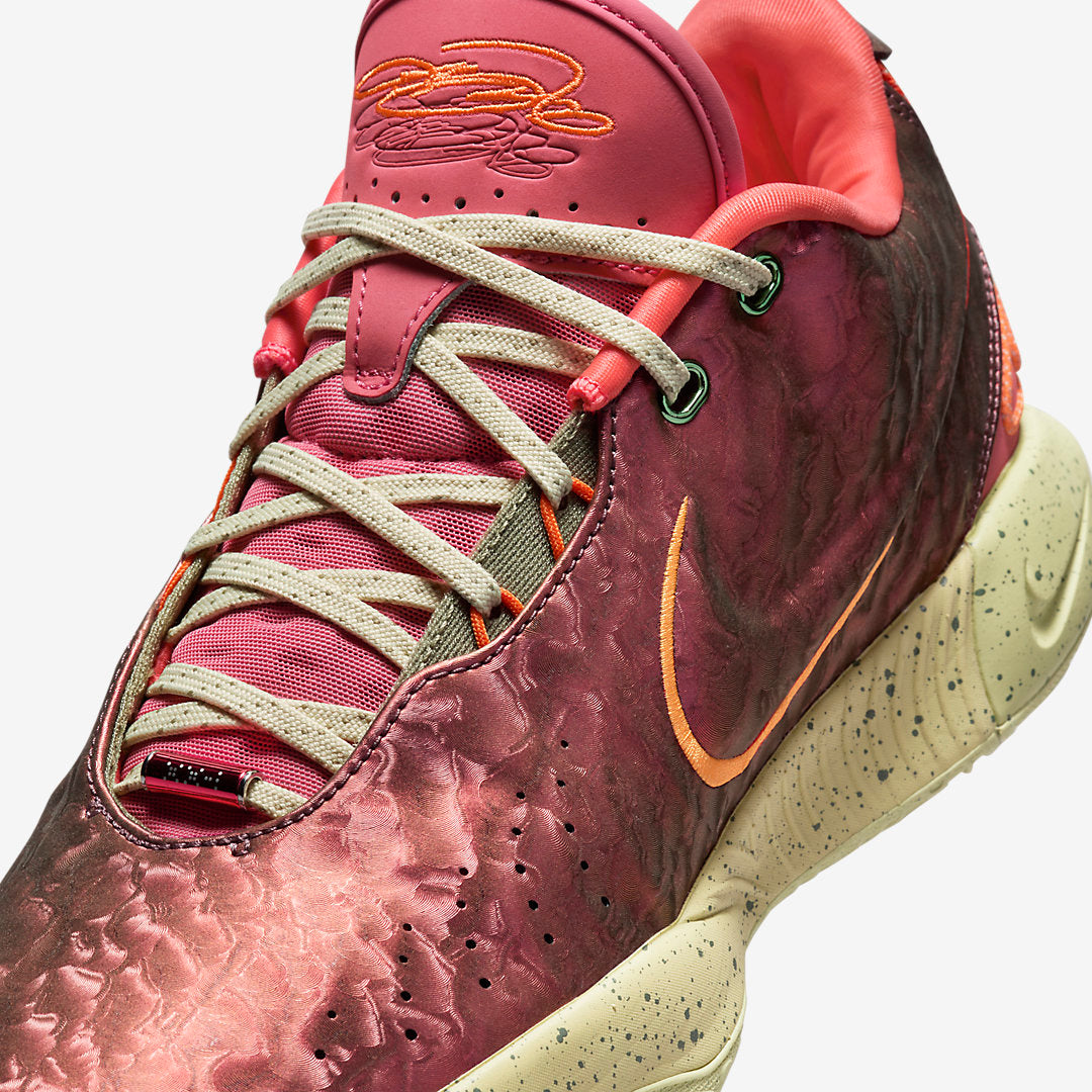 Nike LeBron 21 “Queen Conch”