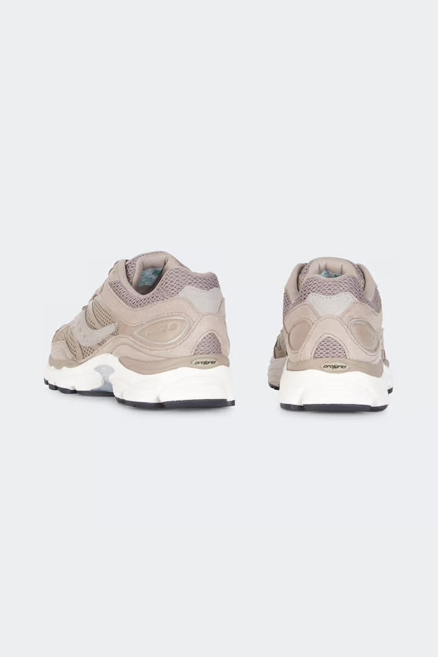 Saucony ProGrid Omni 9 “Beige”