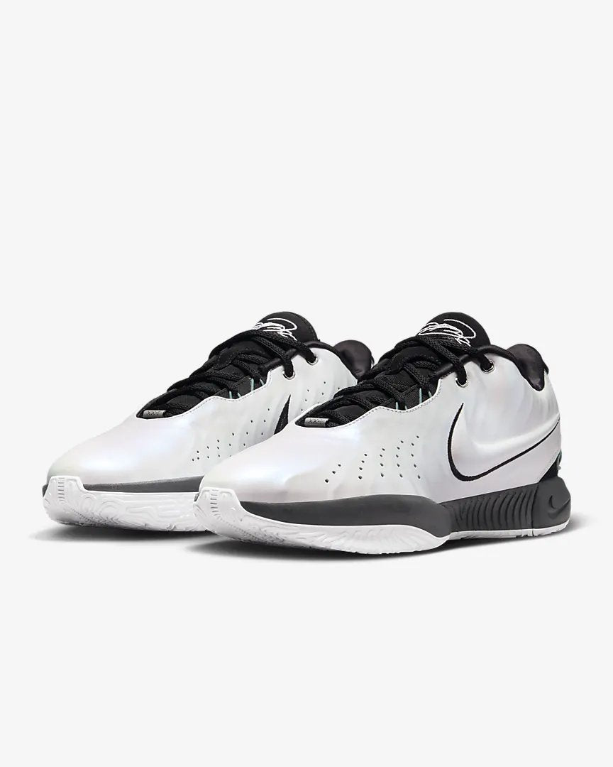 Nike LeBron 21 “Conchiolin”