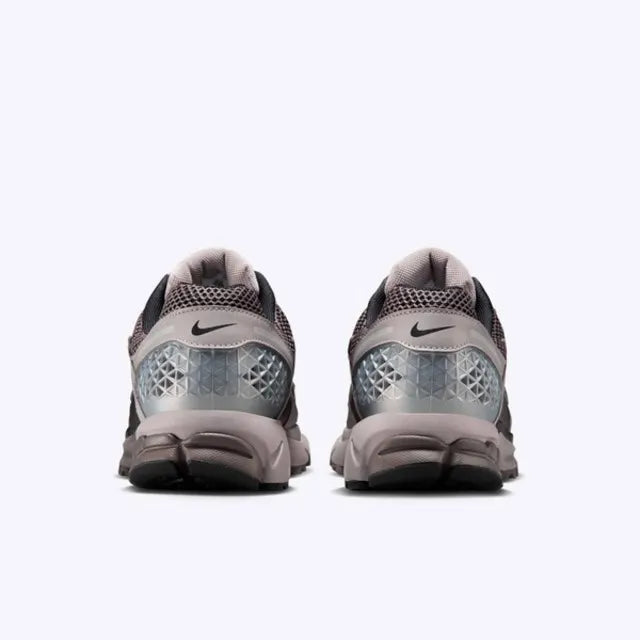 Nike Zoom Vomero 5 “Cave Stone”