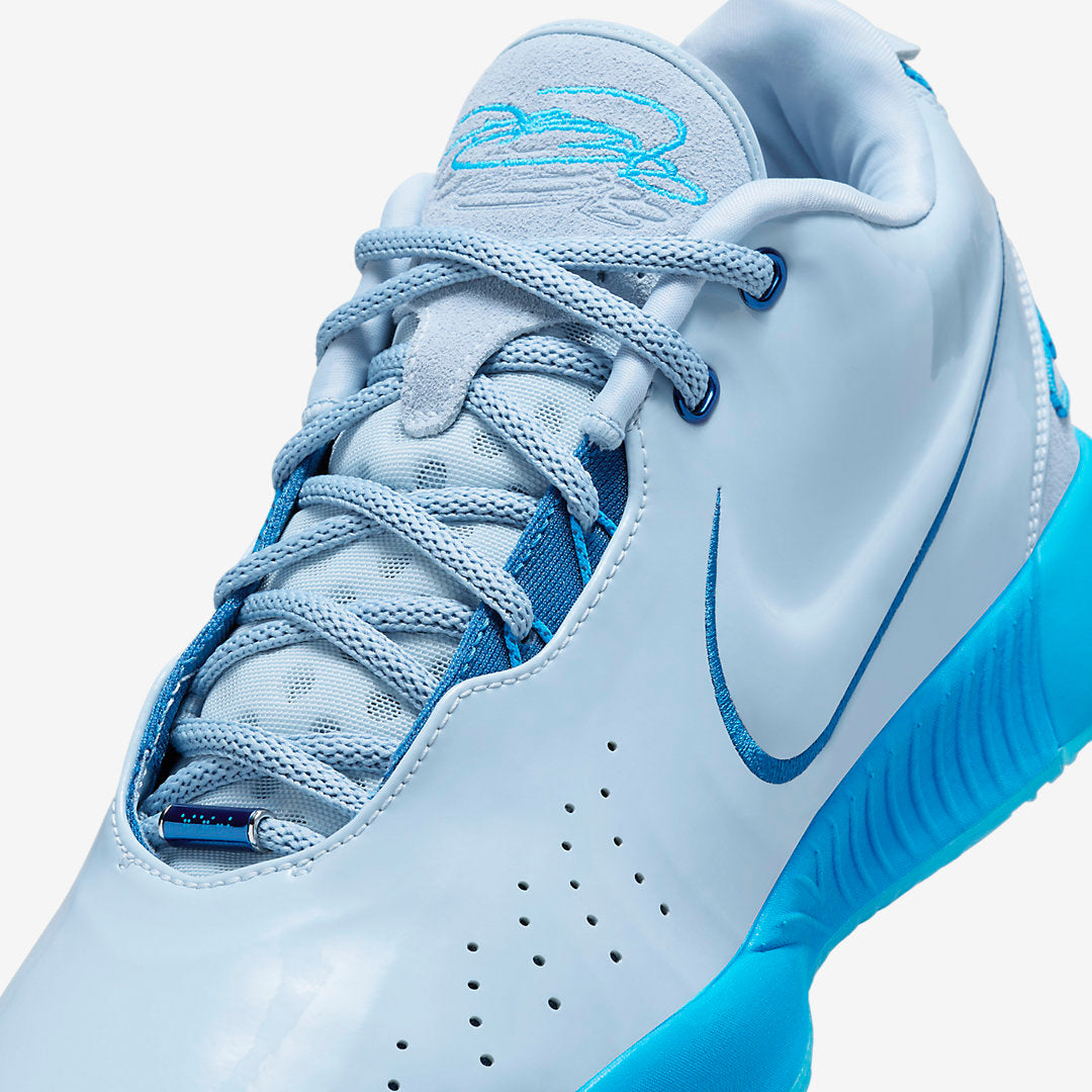 Nike LeBron 21 “Blue Diver”