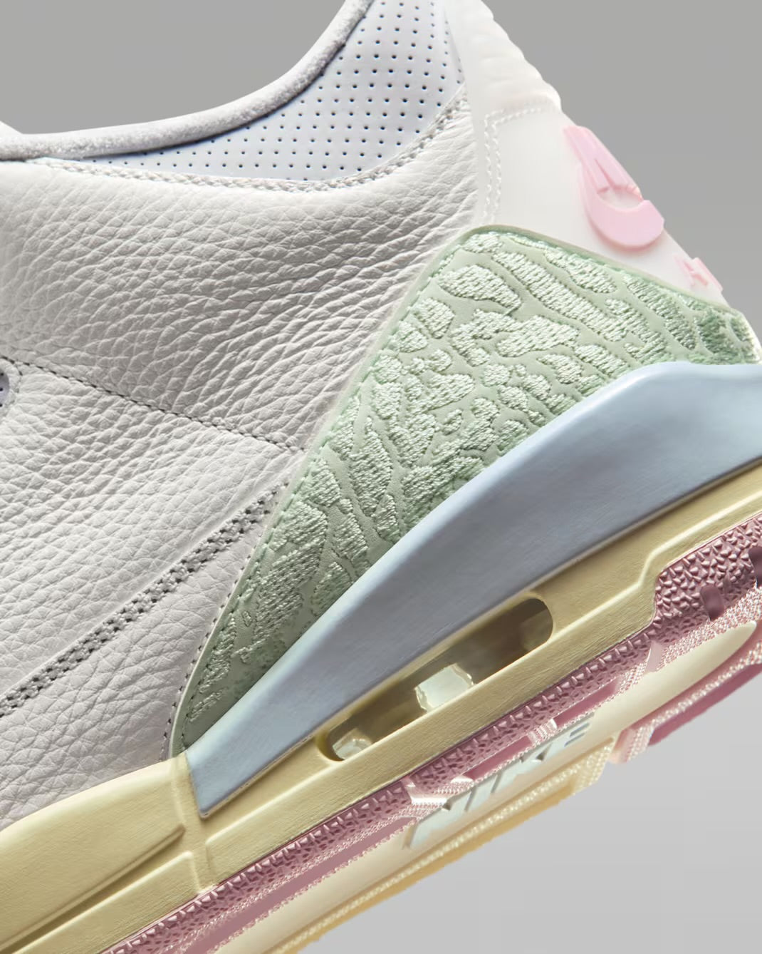 Jordan 3 Retro OG “Spring Is In The Air”