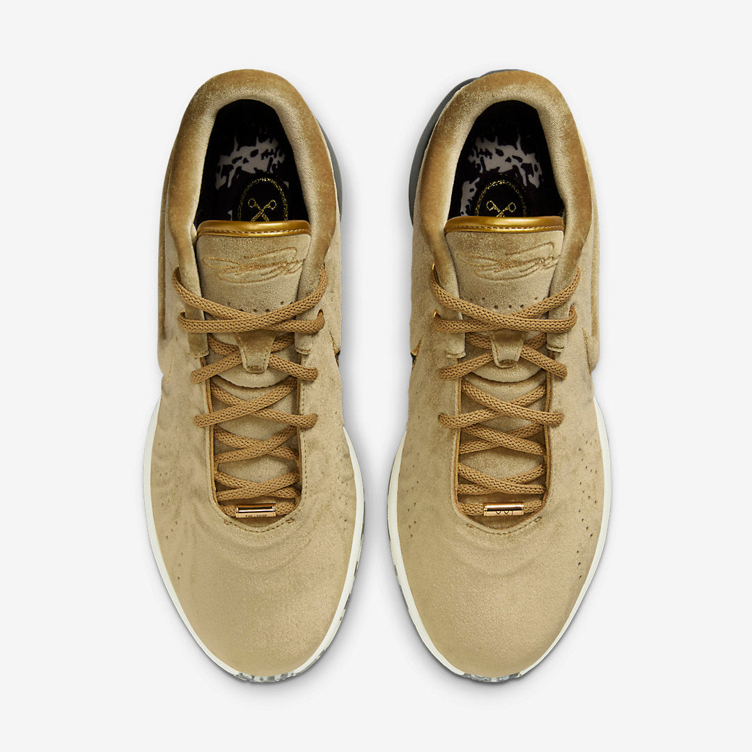 Nike LeBron 21 x The Shop “Nobility”