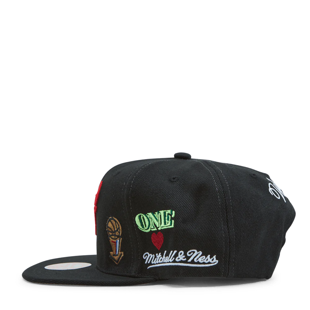 Mitchell & Ness NBA Bulls Hyperlocal Snapback