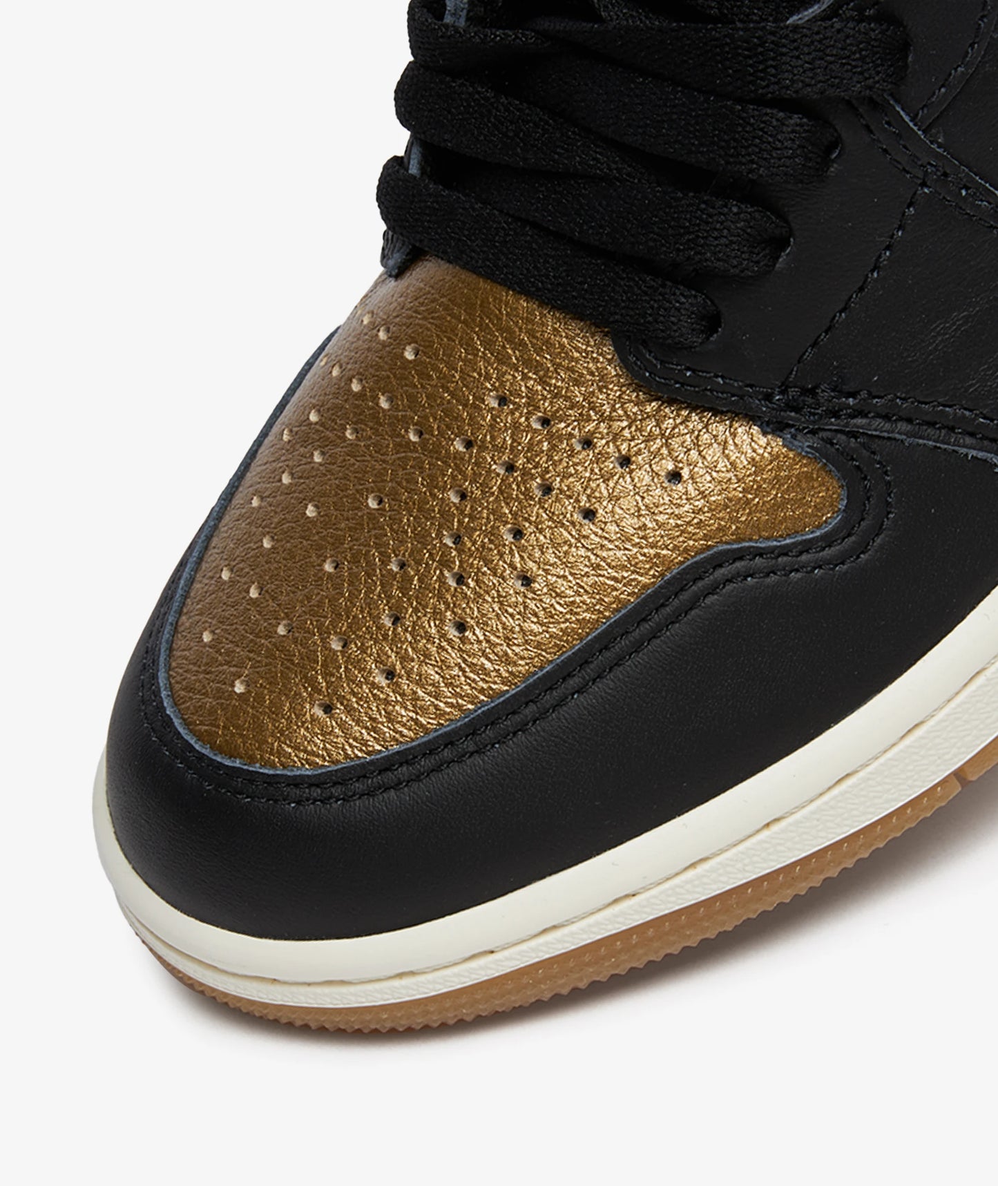 Jordan 1 Retro High OG “Metallic Gold”