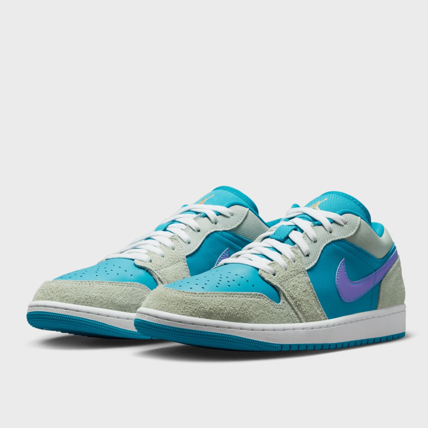Jordan 1 Low SE “Aquatone”