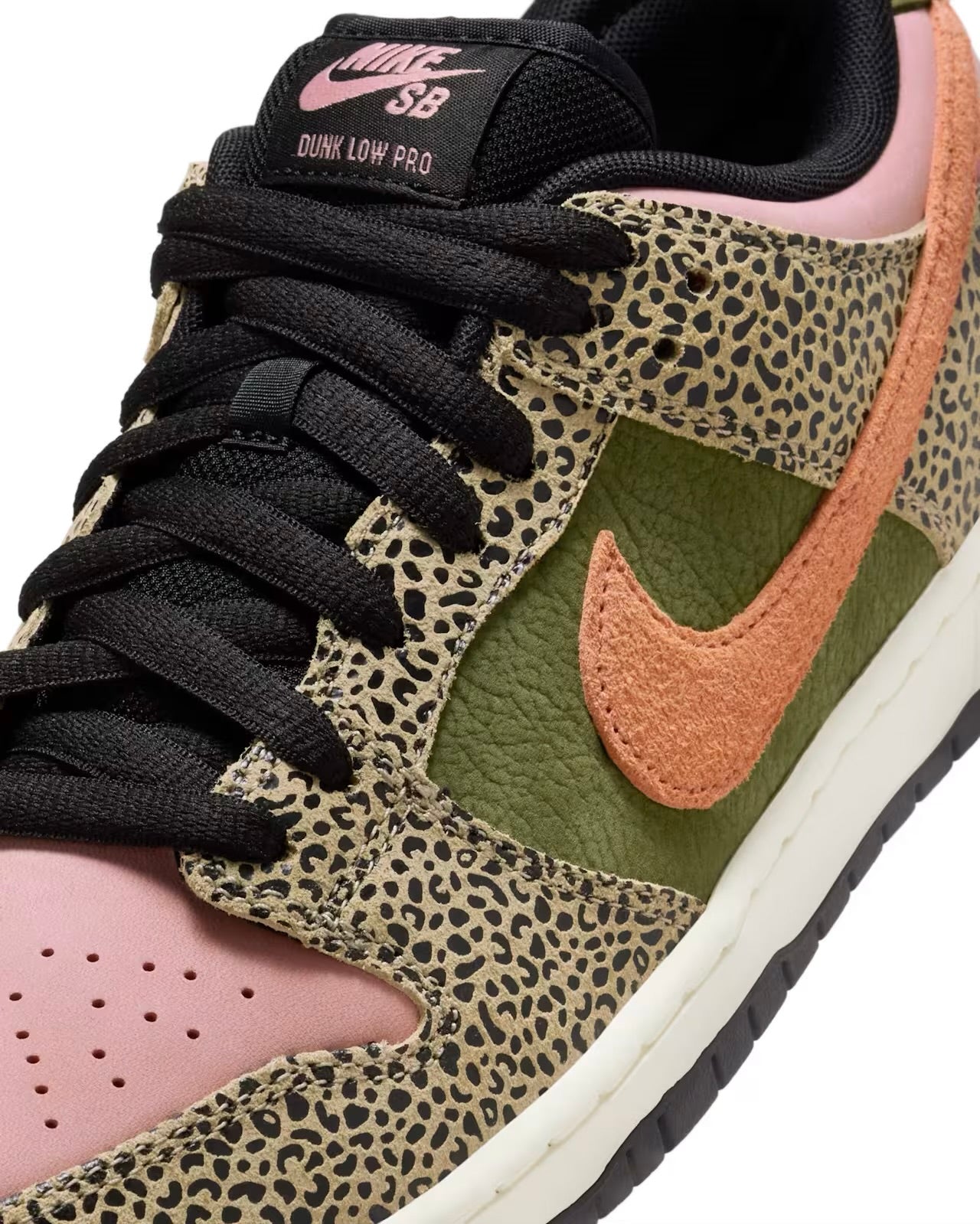 Nike SB Dunk Low Pro x Arts-Rec Skateshop “Rust Pink”