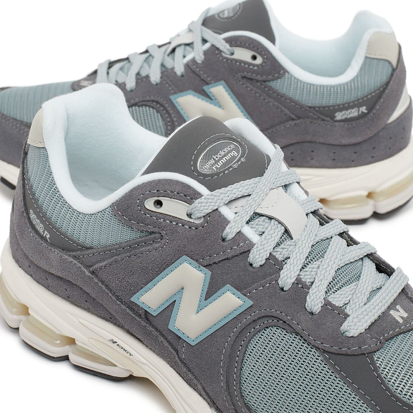 New Balance M2002 “Grey”