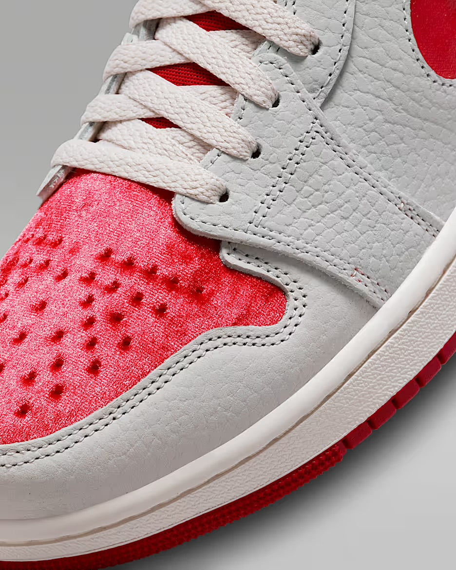 Jordan 1 CMFT 2 "Valentines Day"