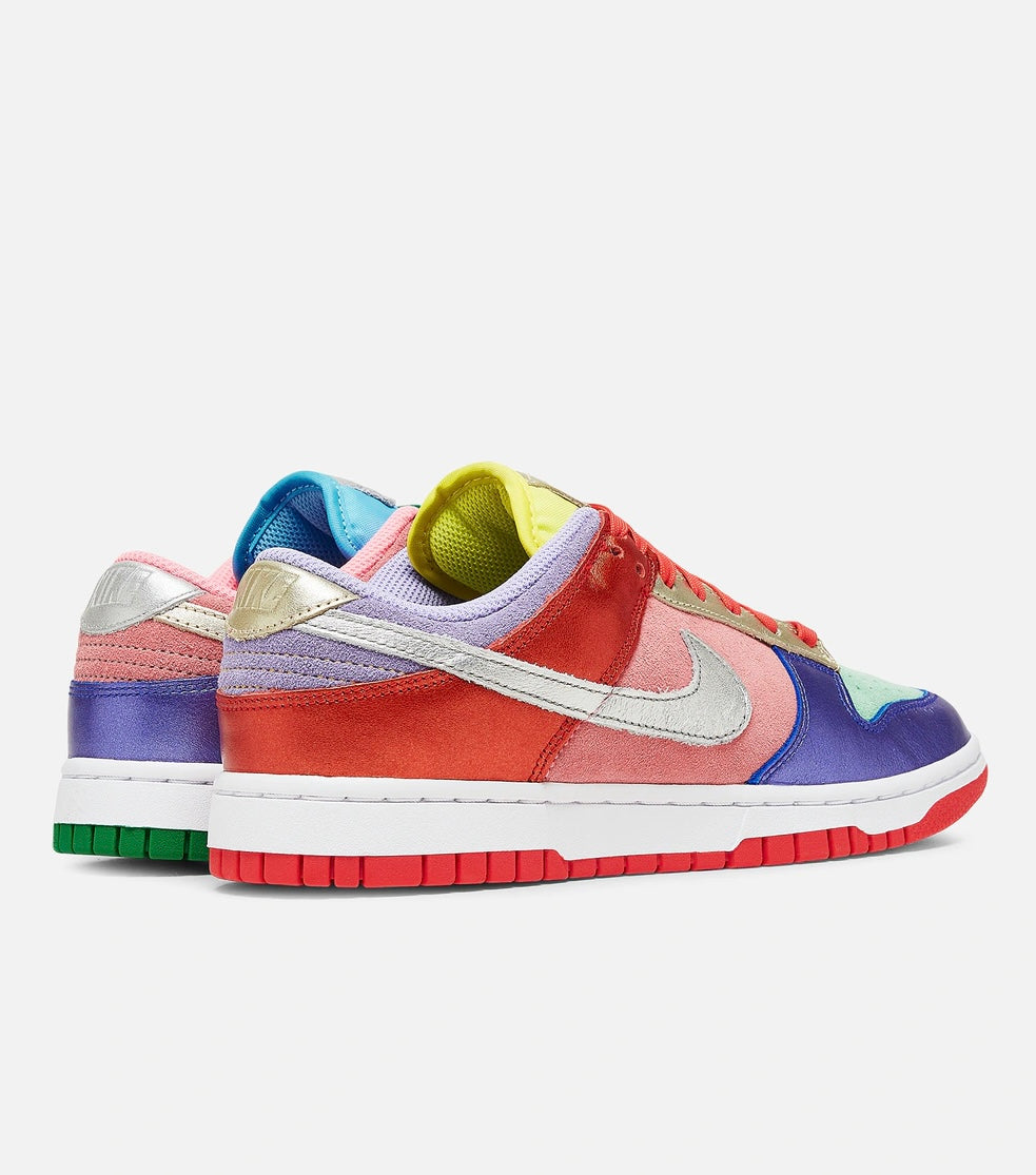 Nike Dunk Low SE “Sunset Pulse”