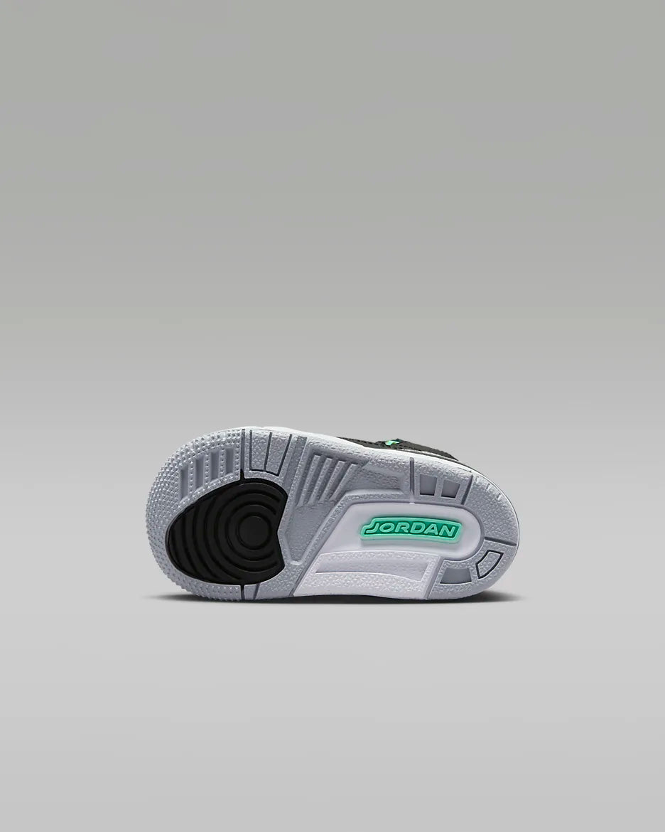 Jordan 3 Retro “Green Glow”