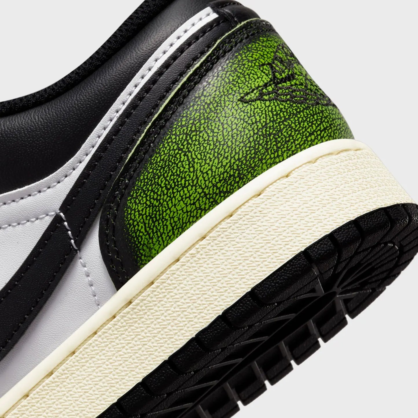 Jordan 1 Low “Electric Green”