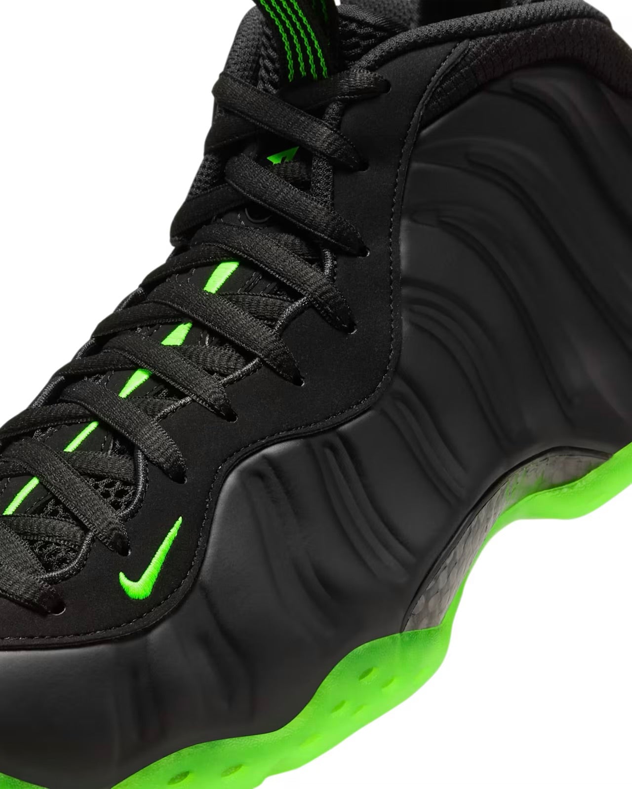 Nike Air Foamposite “Black Volt”