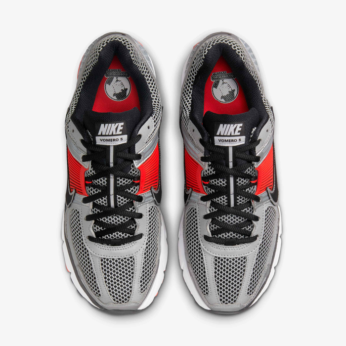 Nike Vomero 5 "Metallic Silver"