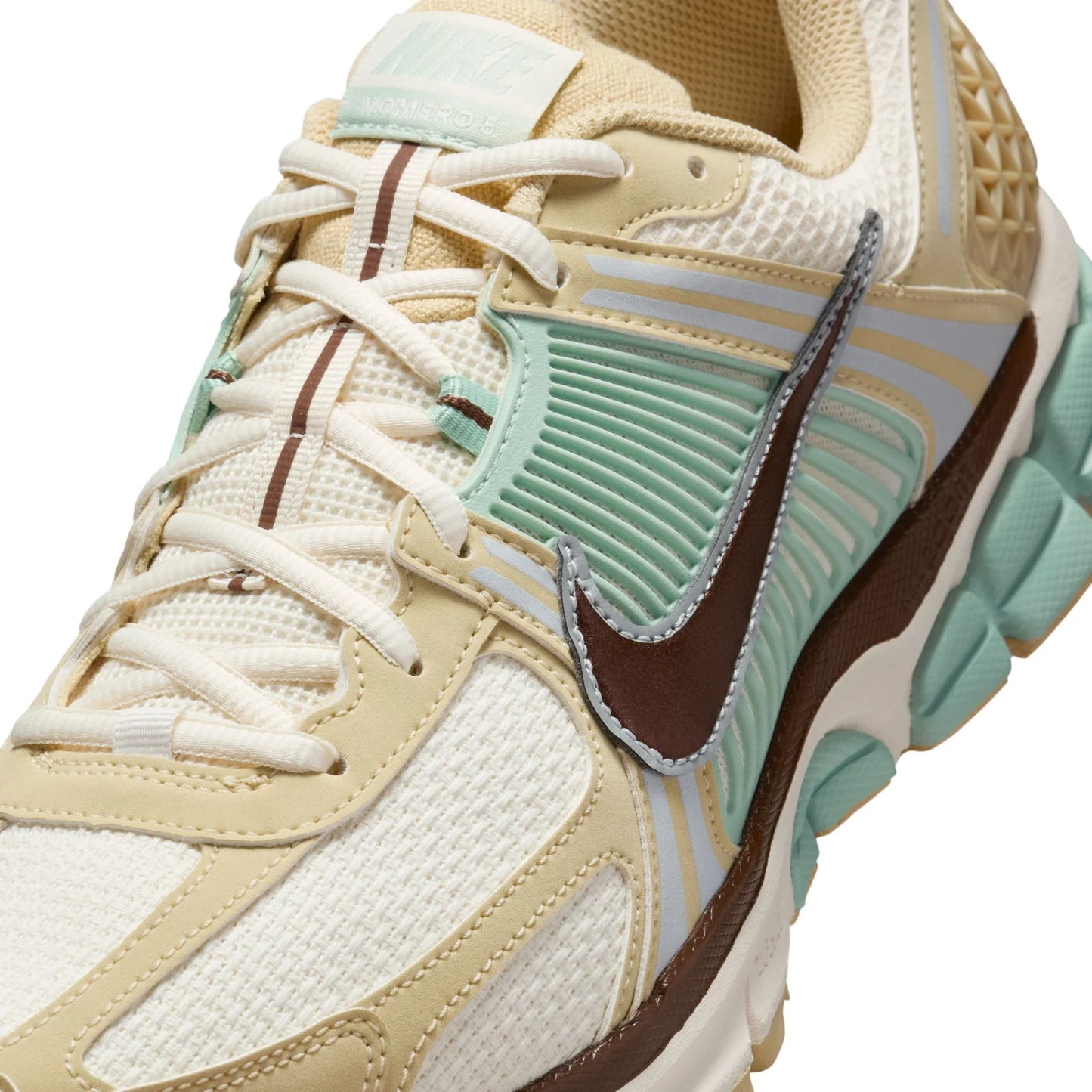 Nike Zoom Vomero 5 “Team Gold”