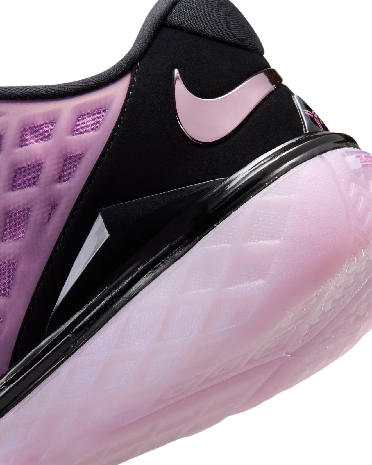 Nike Kobe 3 Low Protro “Pink Quartz”