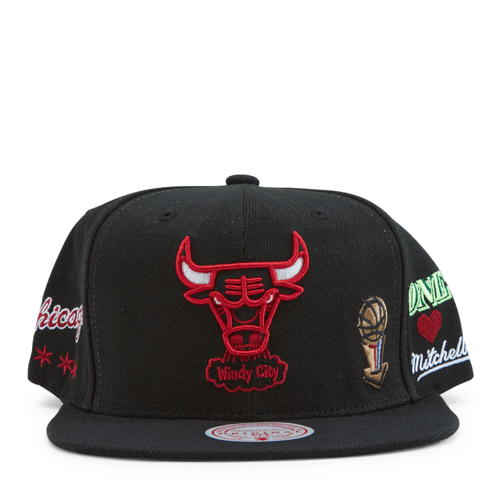 Mitchell & Ness NBA Bulls Hyperlocal Snapback