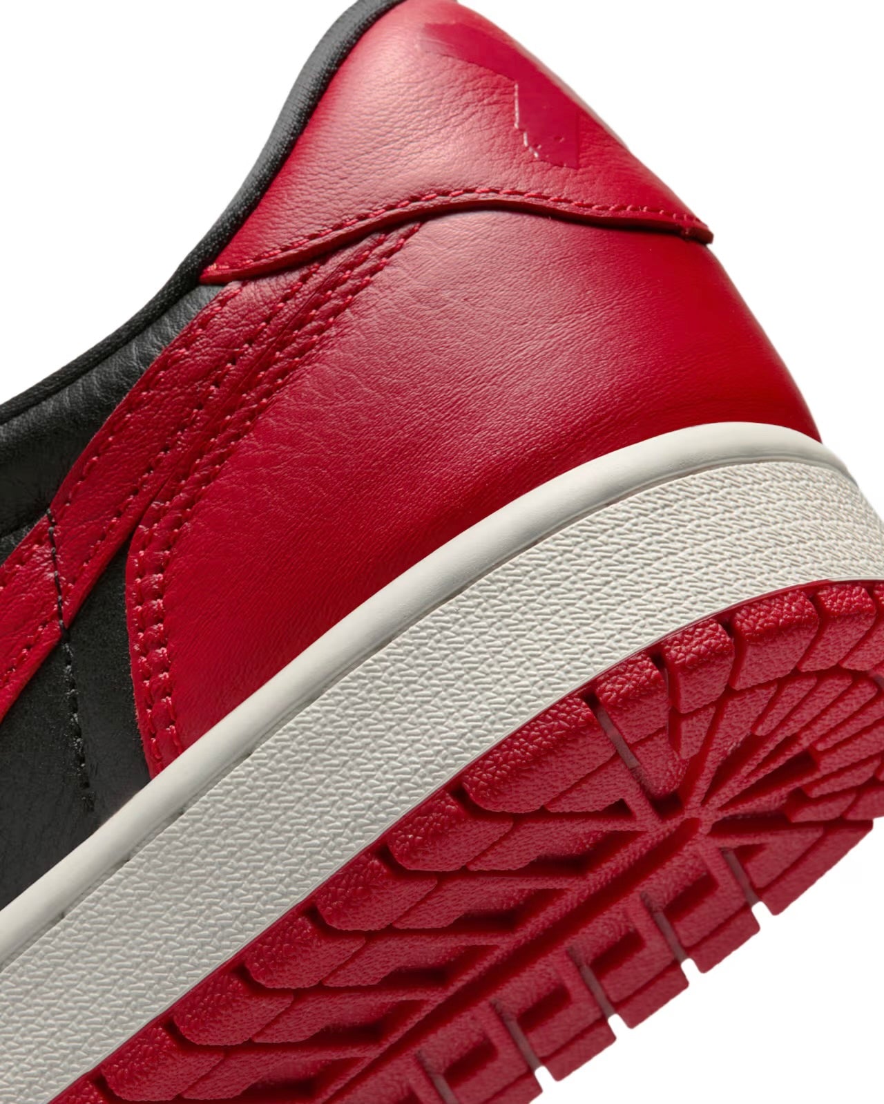 Jordan 1 Retro Low OG "Banned"