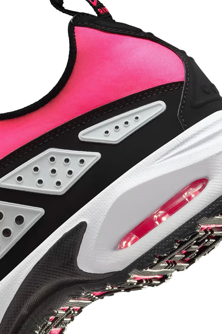 Nike Air Max SNDR “Hyper Pink”