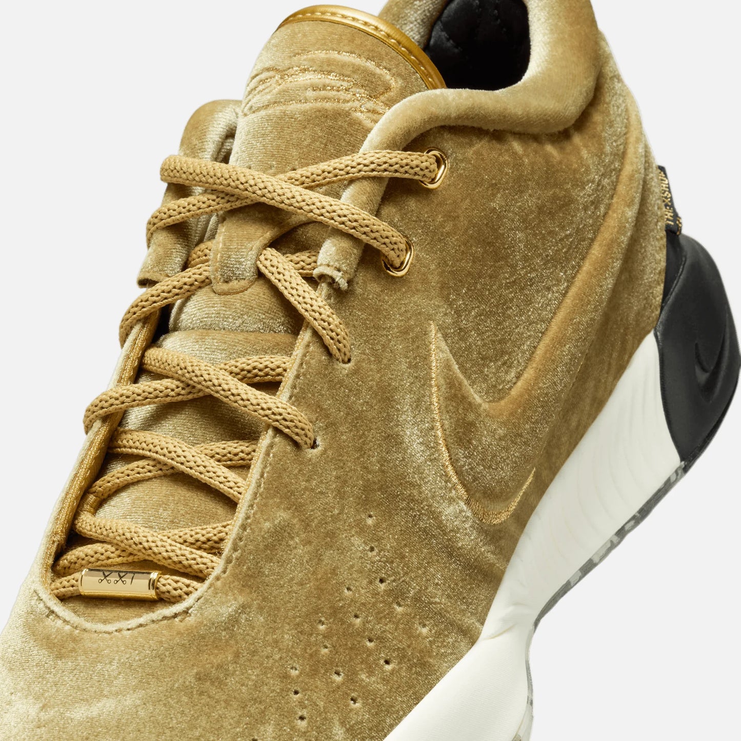 Nike LeBron 21 x The Shop “Nobility”