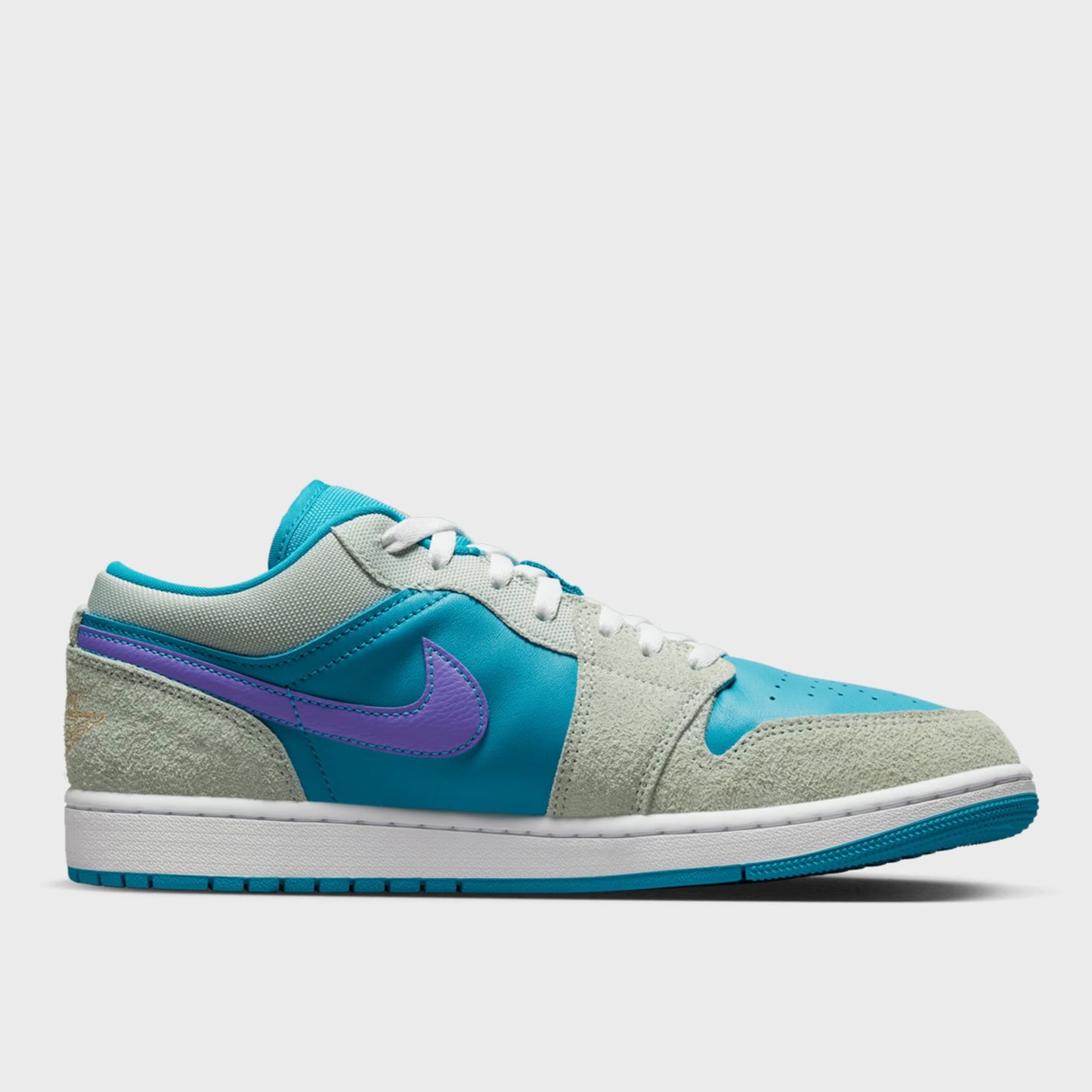 Jordan 1 Low SE “Aquatone”