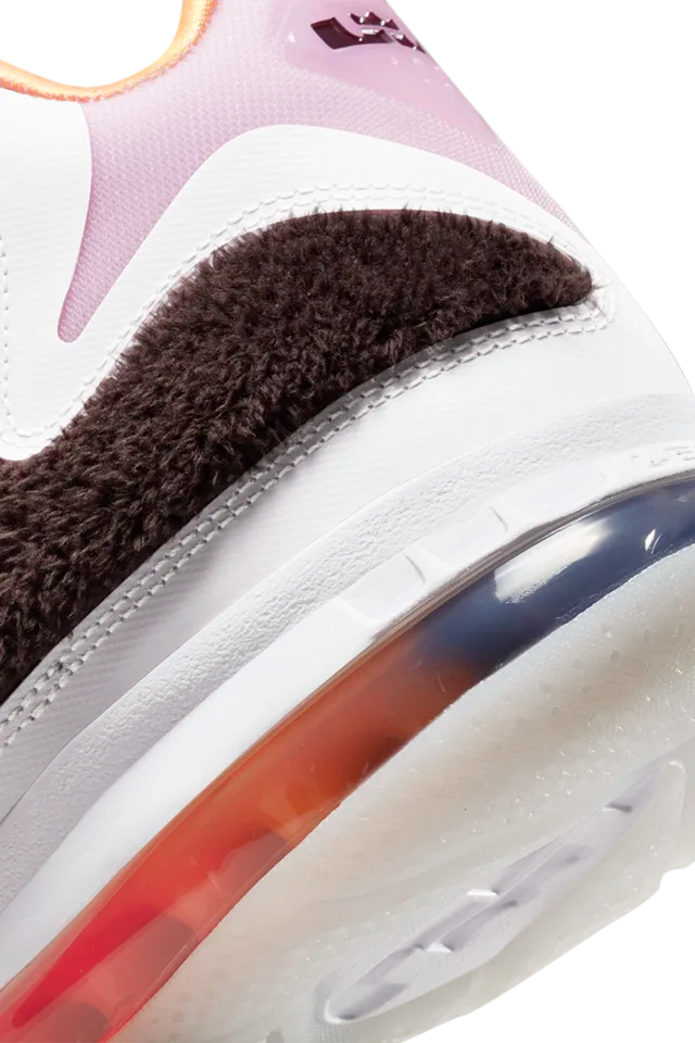 Nike LeBron Retro IX QS “Austin Powers”