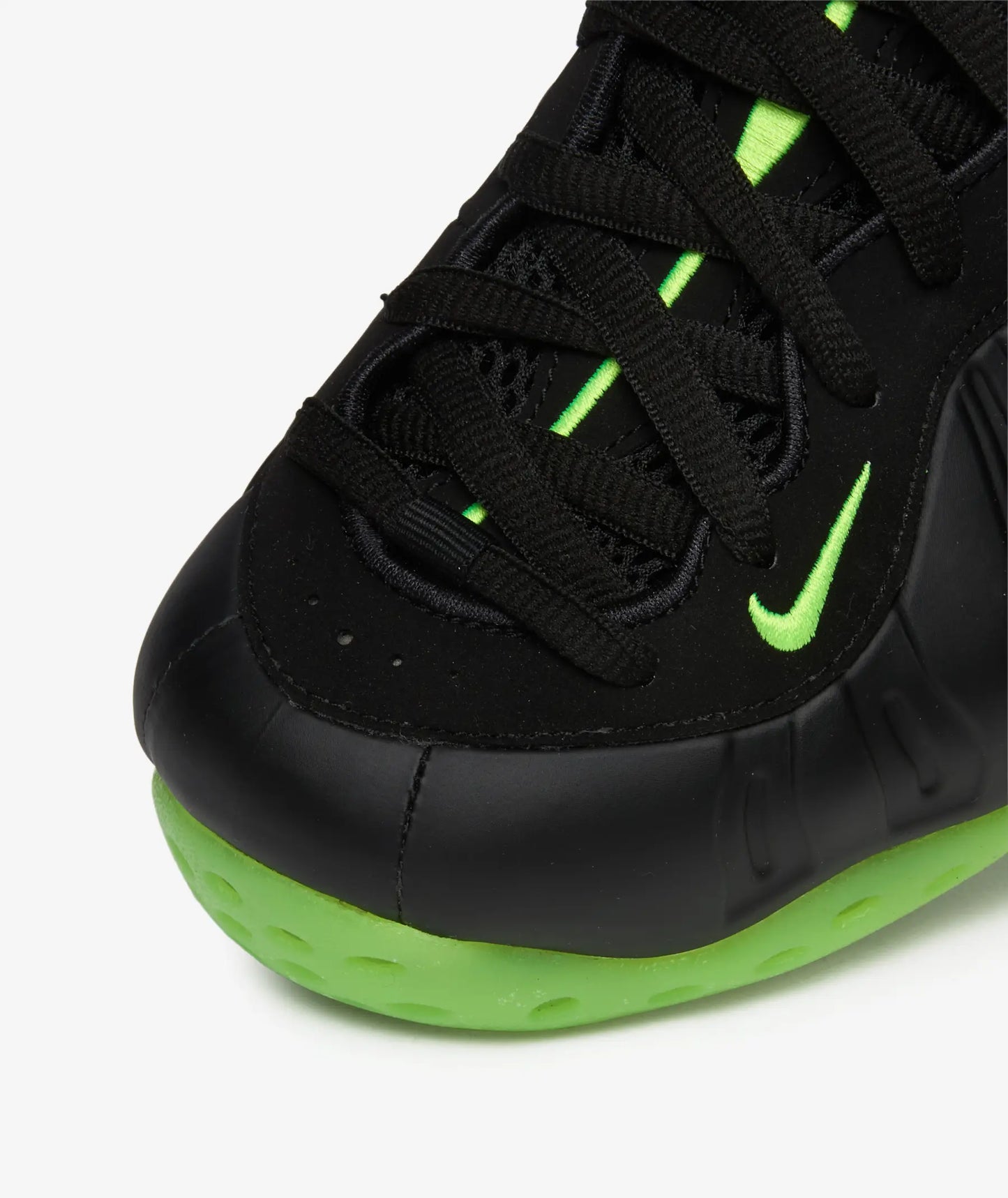 Nike Air Foamposite “Black Volt”