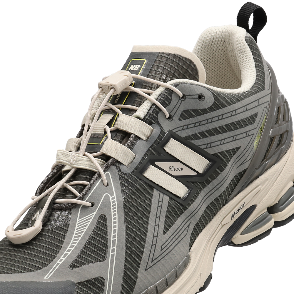 New Balance 1906R “Angora”
